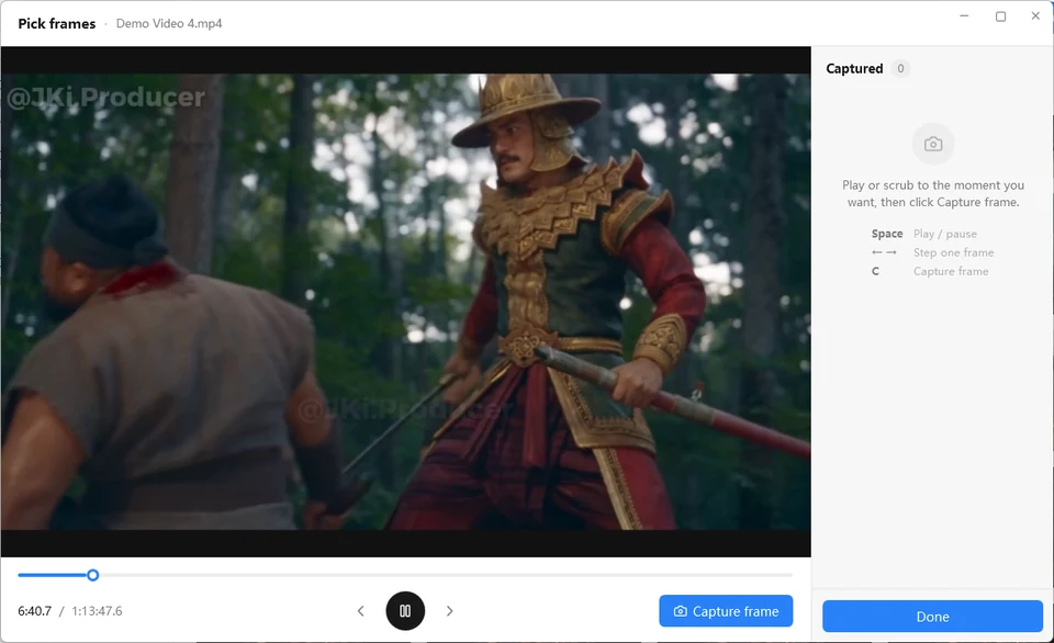 Video Snapshots Genius Pick frames window: a video player with a timeline, previous and next frame buttons, a Capture frame button and the list of captured frames